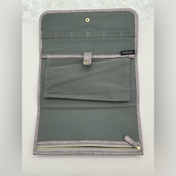 New Nordstrom Grey Sparkles Travel Jewelry Organizer - Picture 3 of 4